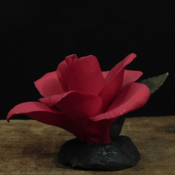 Vintage Porcelain Red Rose Gift - Picture 4 of 5